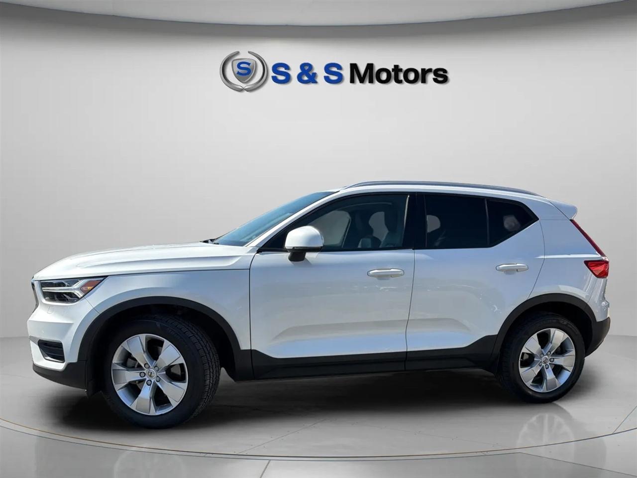 Volvo XC40 T5 AWD Momentum 2022