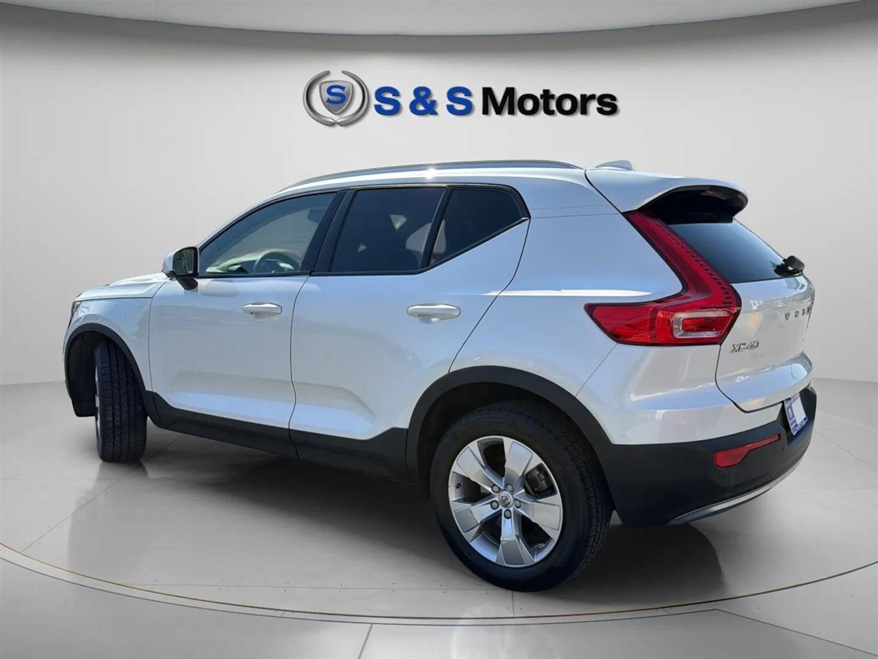 Volvo XC40 T5 AWD Momentum 2022