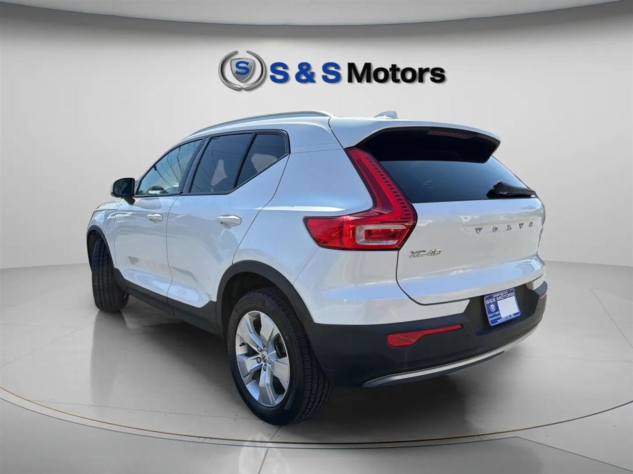 Volvo XC40 T5 AWD Momentum 2022