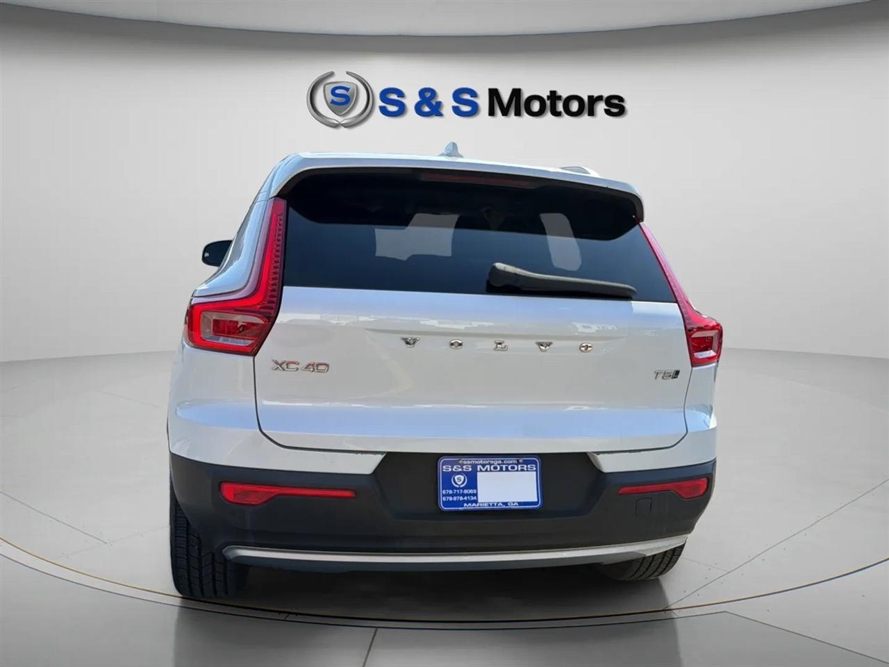 Volvo XC40 T5 AWD Momentum 2022