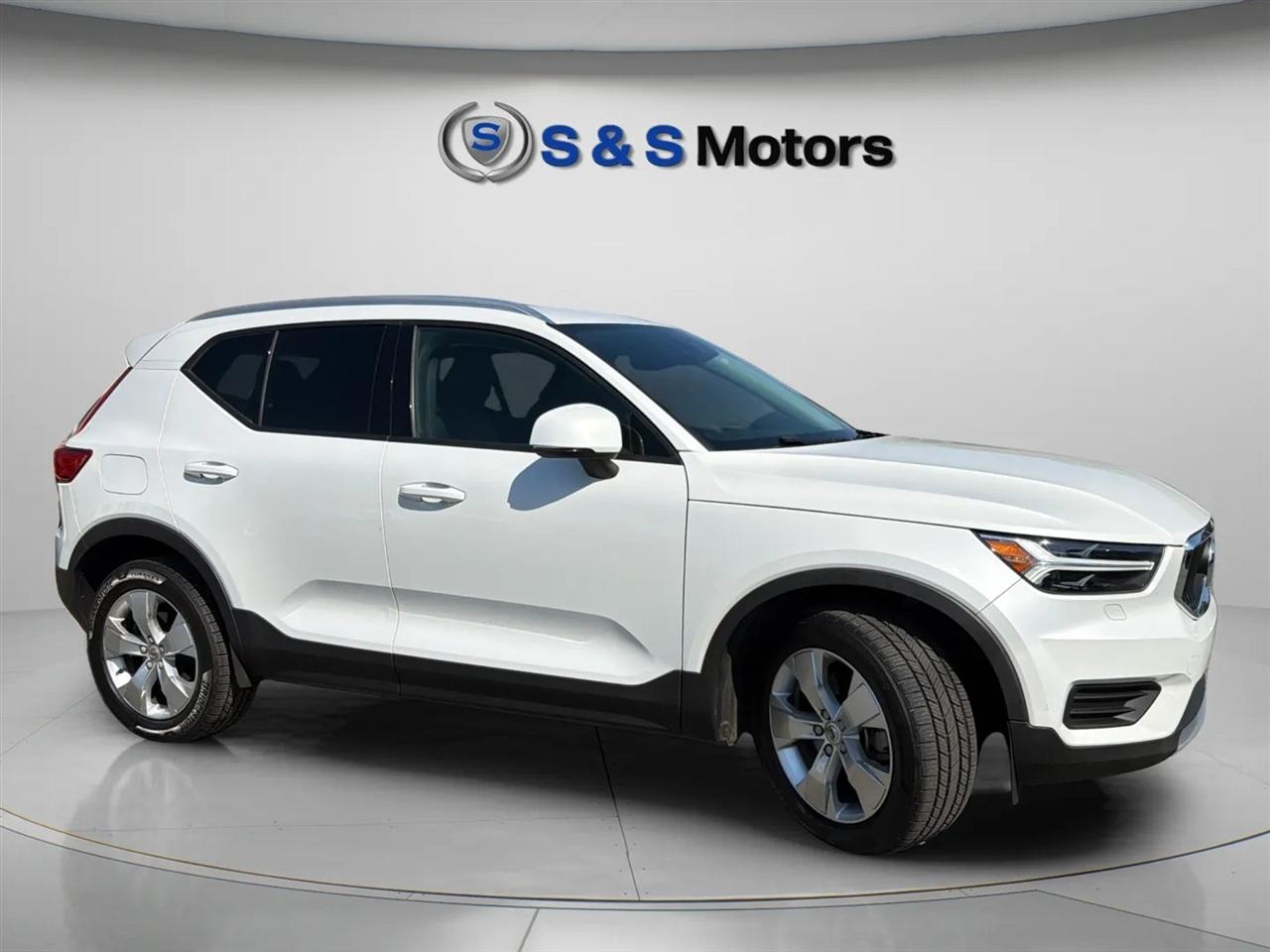Volvo XC40 T5 AWD Momentum 2022
