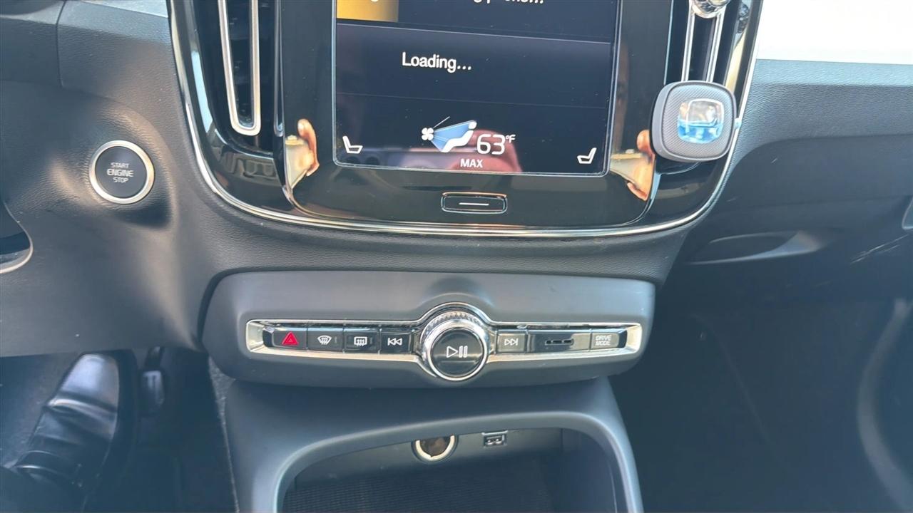 Volvo XC40 T5 AWD Momentum 2022