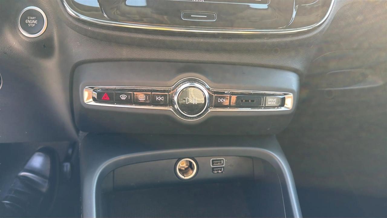 Volvo XC40 T5 AWD Momentum 2022