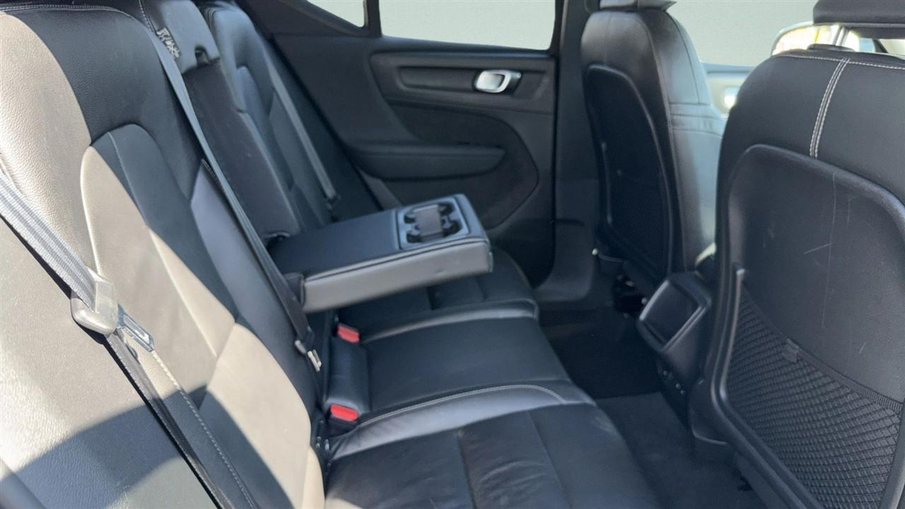 Volvo XC40 T5 AWD Momentum 2022