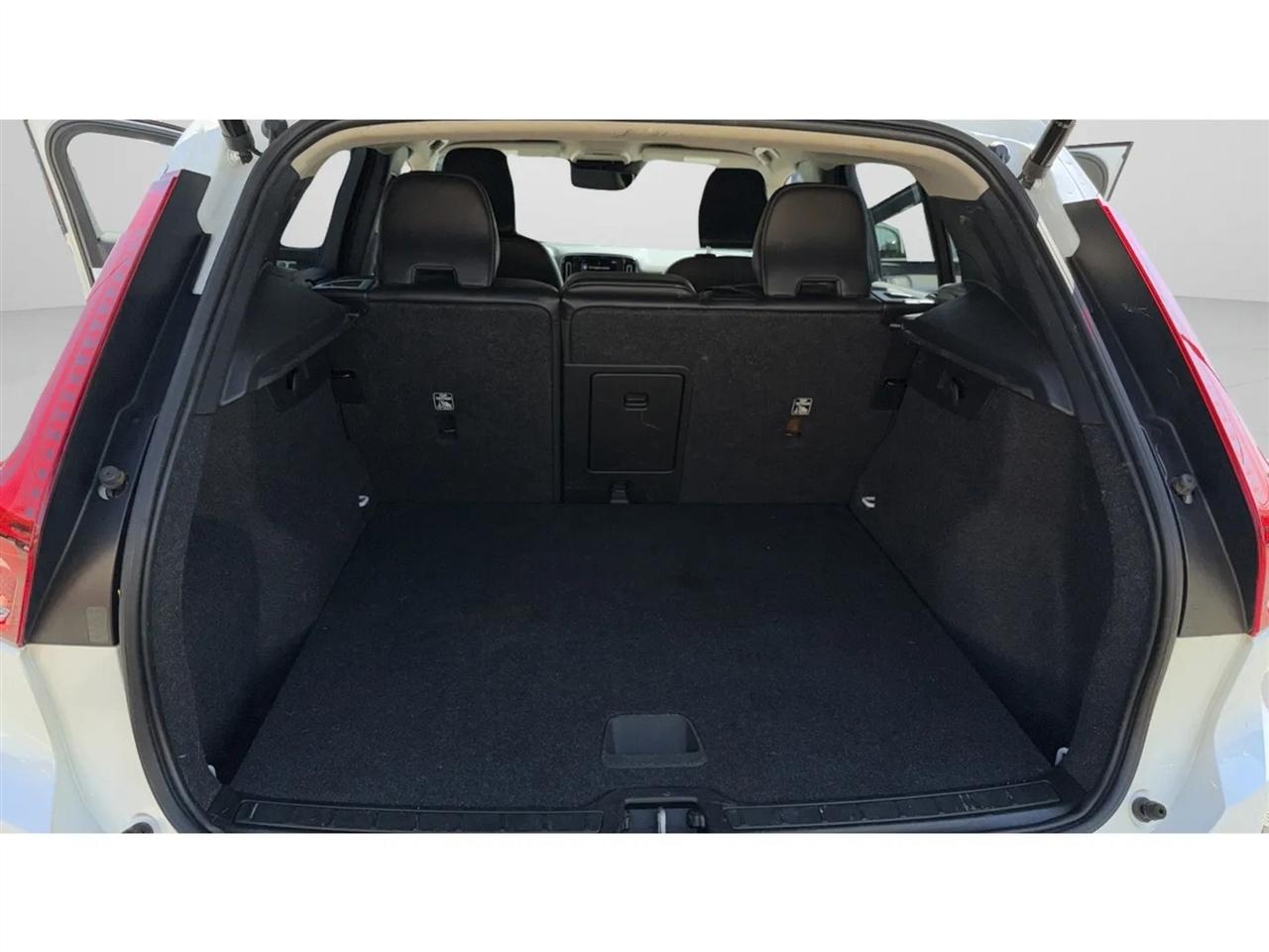 Volvo XC40 T5 AWD Momentum 2022