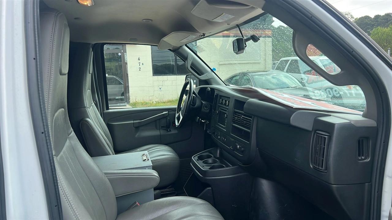 Chevrolet Express Cargo Van RWD 2500 135" 2019