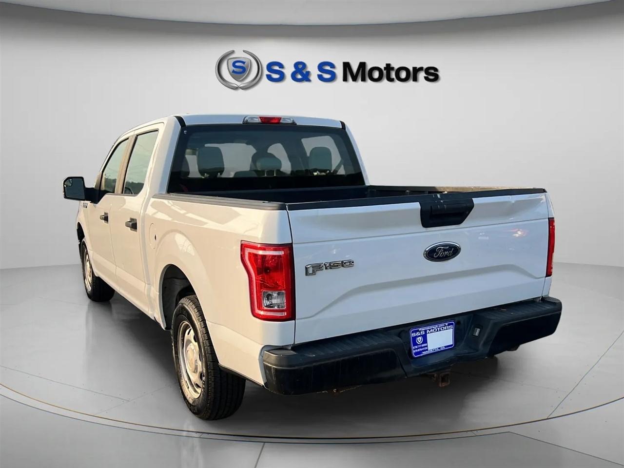 Ford F-150 XLT 2WD SuperCrew 5.5' Box 2017