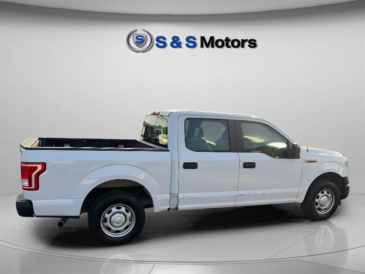 Ford F-150 XLT 2WD SuperCrew 5.5' Box 2017