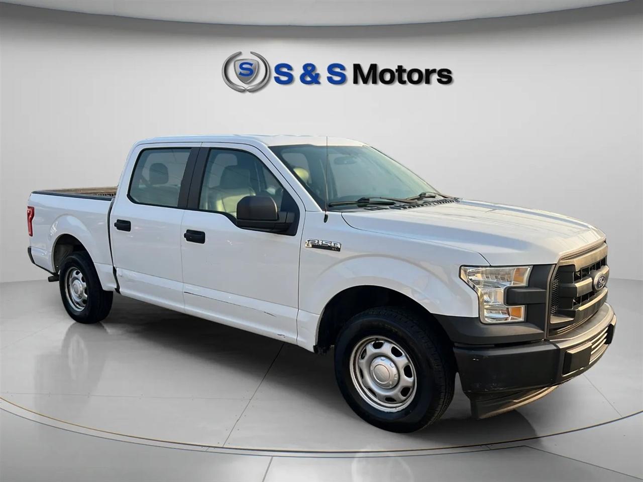 Ford F-150 XLT 2WD SuperCrew 5.5' Box 2017