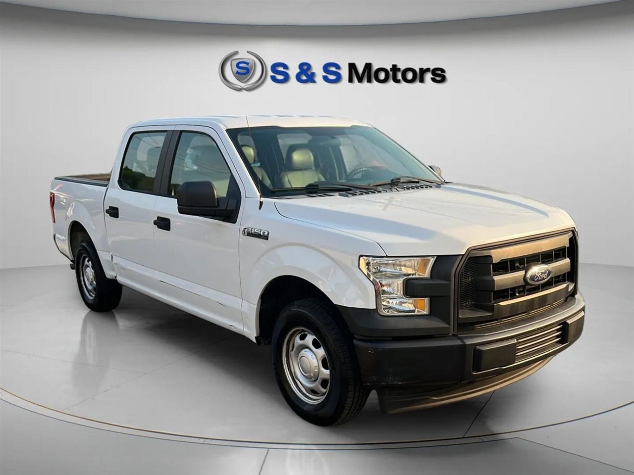 Ford F-150 XLT 2WD SuperCrew 5.5' Box 2017