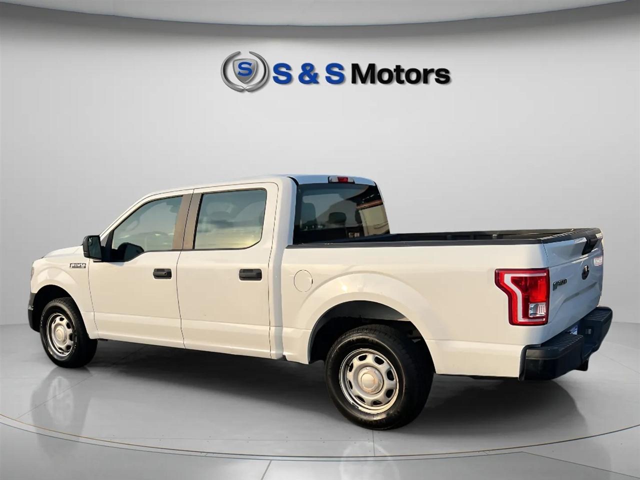 Ford F-150 XLT 2WD SuperCrew 5.5' Box 2017