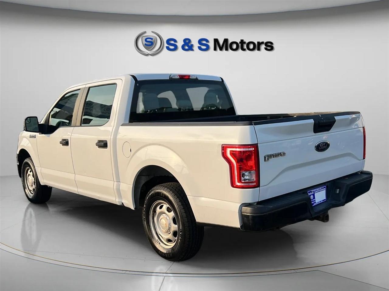Ford F-150 XLT 2WD SuperCrew 5.5' Box 2017