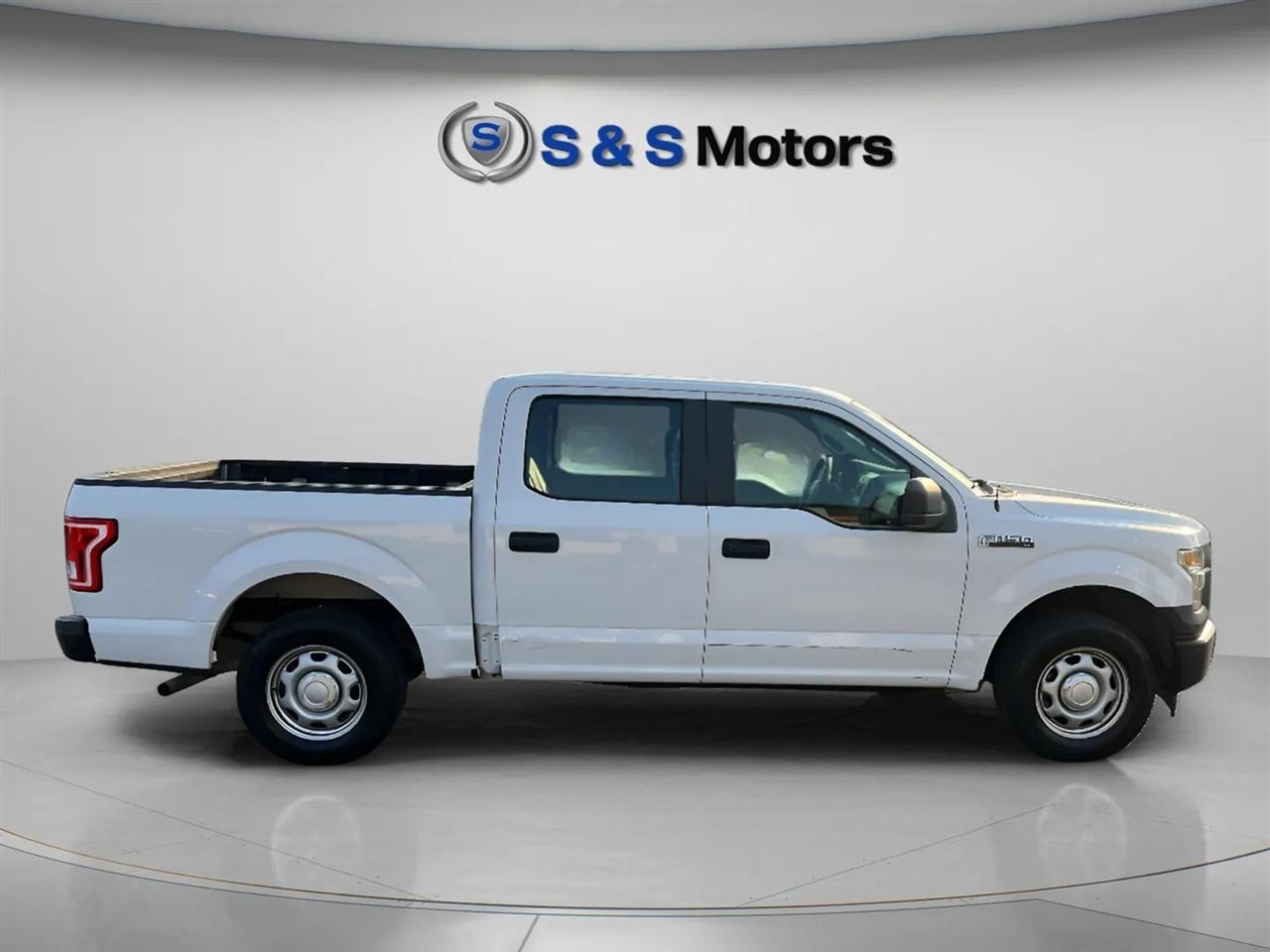 Ford F-150 XLT 2WD SuperCrew 5.5' Box 2017