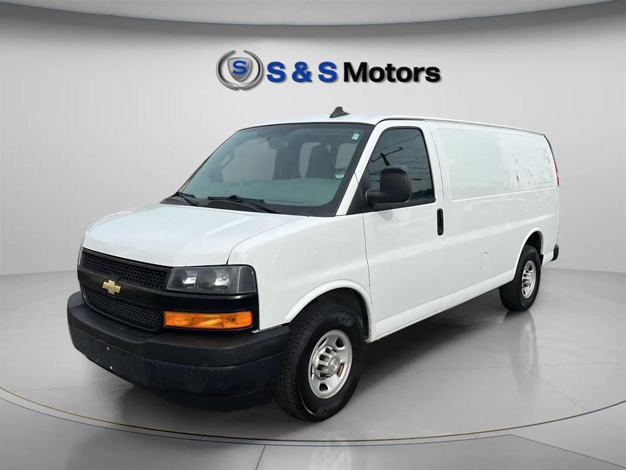Chevrolet Express Cargo Van RWD 2500 135" 2018