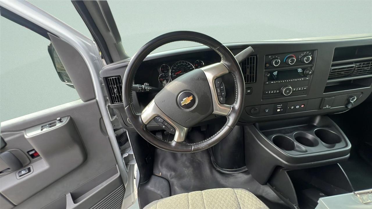 Chevrolet Express Cargo Van RWD 2500 135" 2018