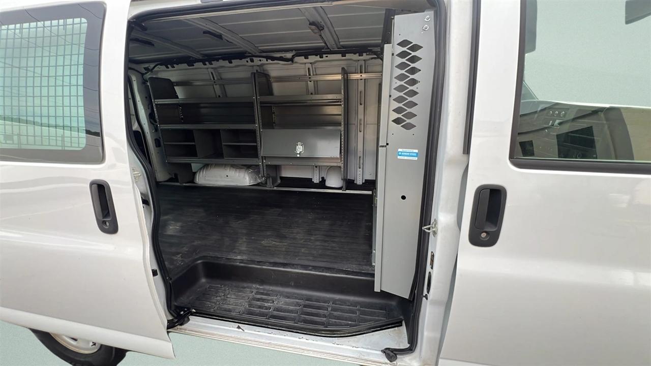 Chevrolet Express Cargo Van RWD 2500 135" 2018