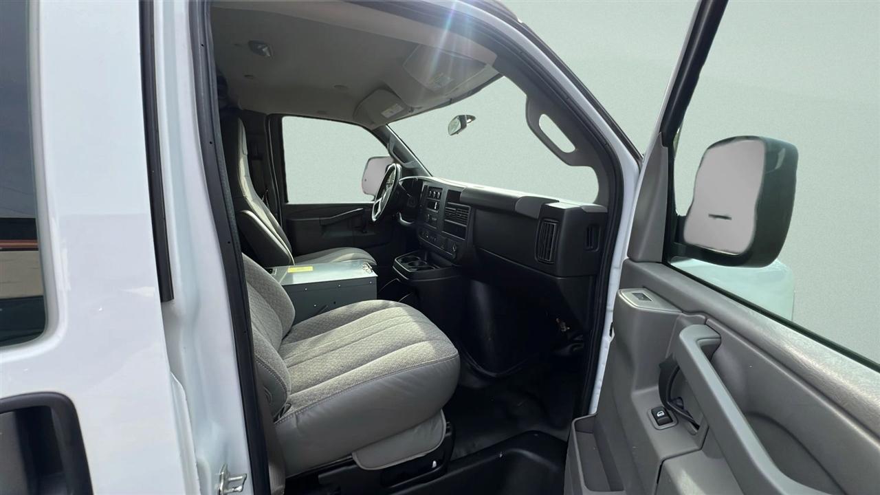 Chevrolet Express Cargo Van RWD 2500 135" 2018