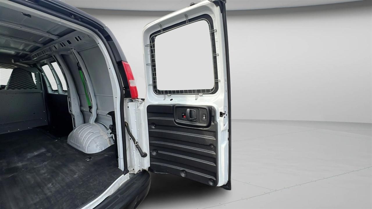 Chevrolet Express Cargo Van RWD 2500 135" 2018