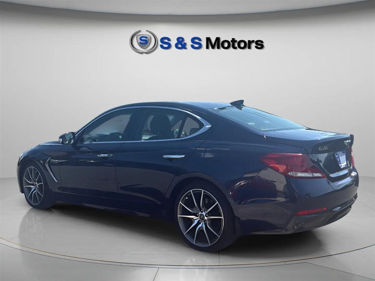 Genesis G70 2.0T Advanced RWD 2019