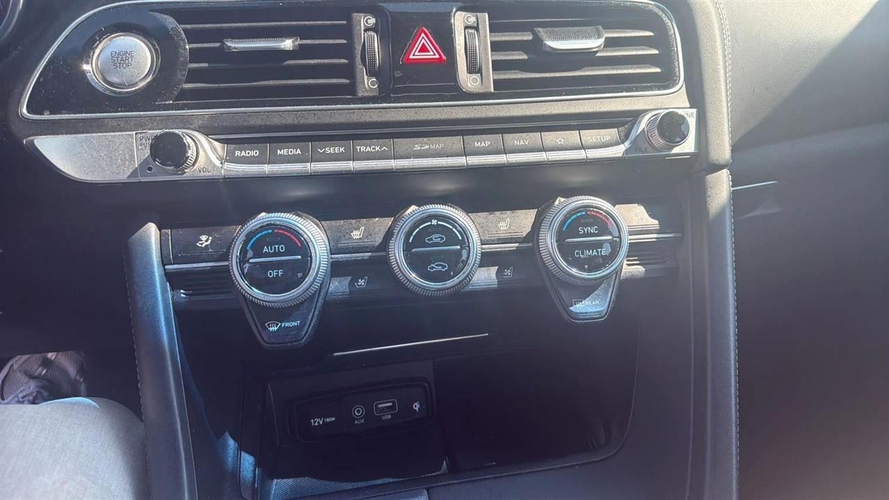 Genesis G70 2.0T Advanced RWD 2019