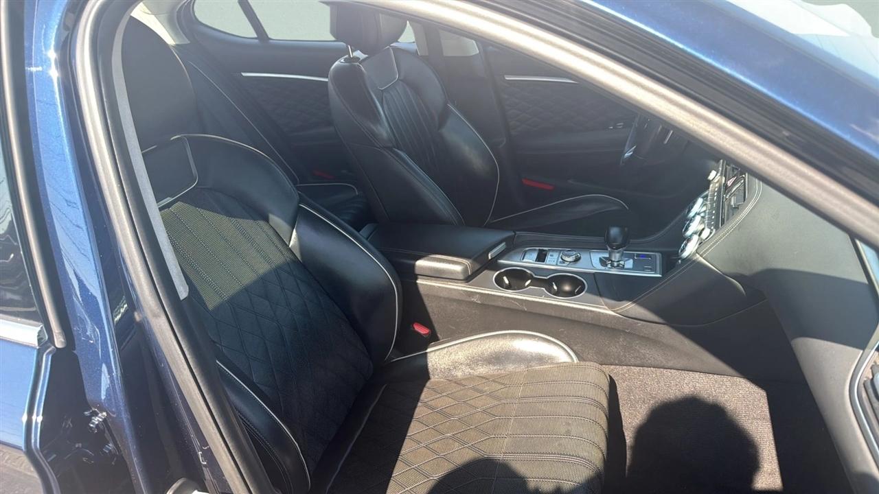 Genesis G70 2.0T Advanced RWD 2019