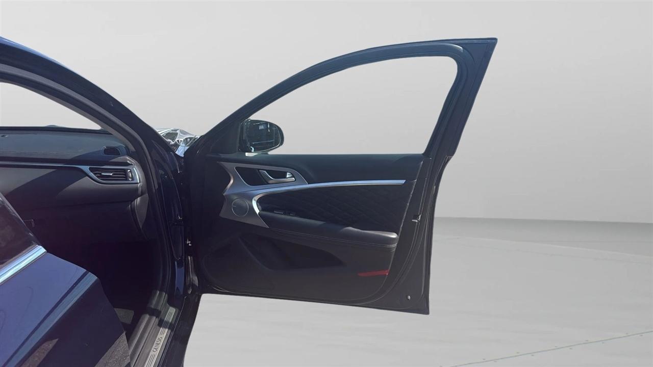 Genesis G70 2.0T Advanced RWD 2019