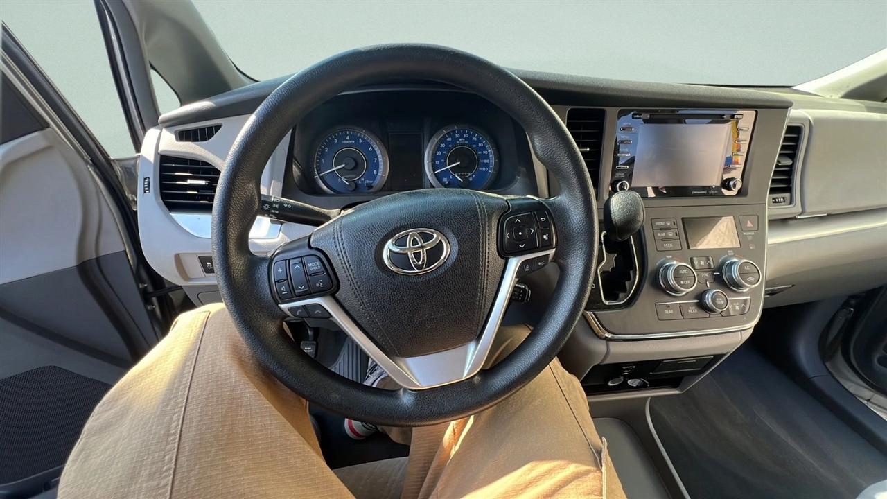 Toyota Sienna LE FWD 8-Passenger (Natl) 2019