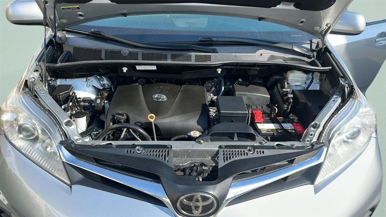 Toyota Sienna LE FWD 8-Passenger (Natl) 2019