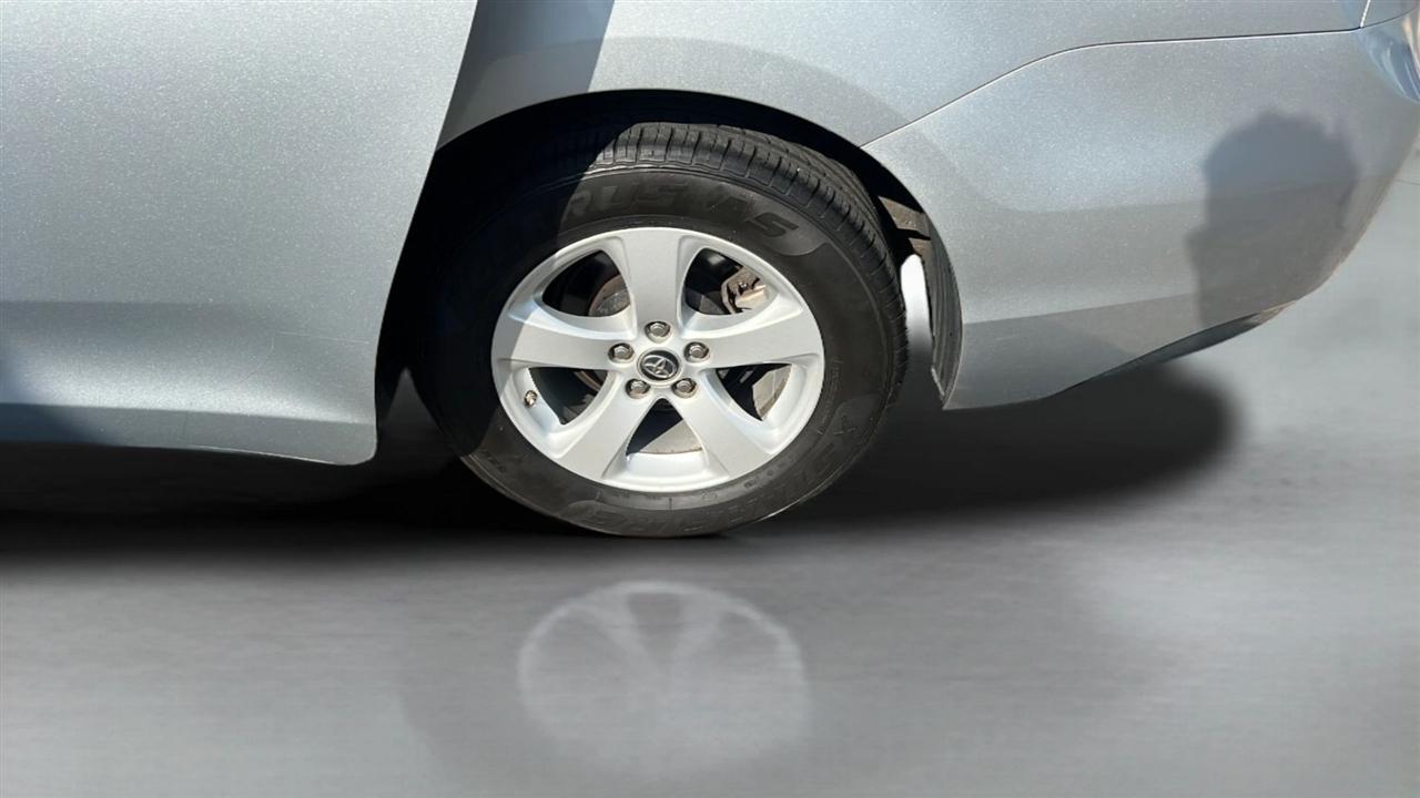 Toyota Sienna LE FWD 8-Passenger (Natl) 2019