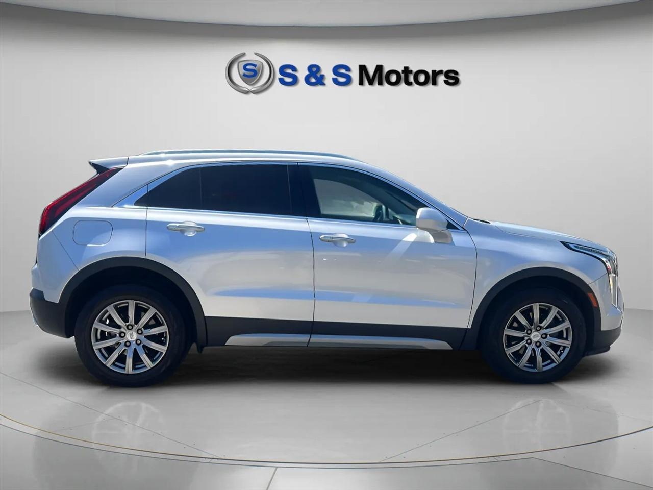 Cadillac XT4 FWD 4dr Premium Luxury 2020