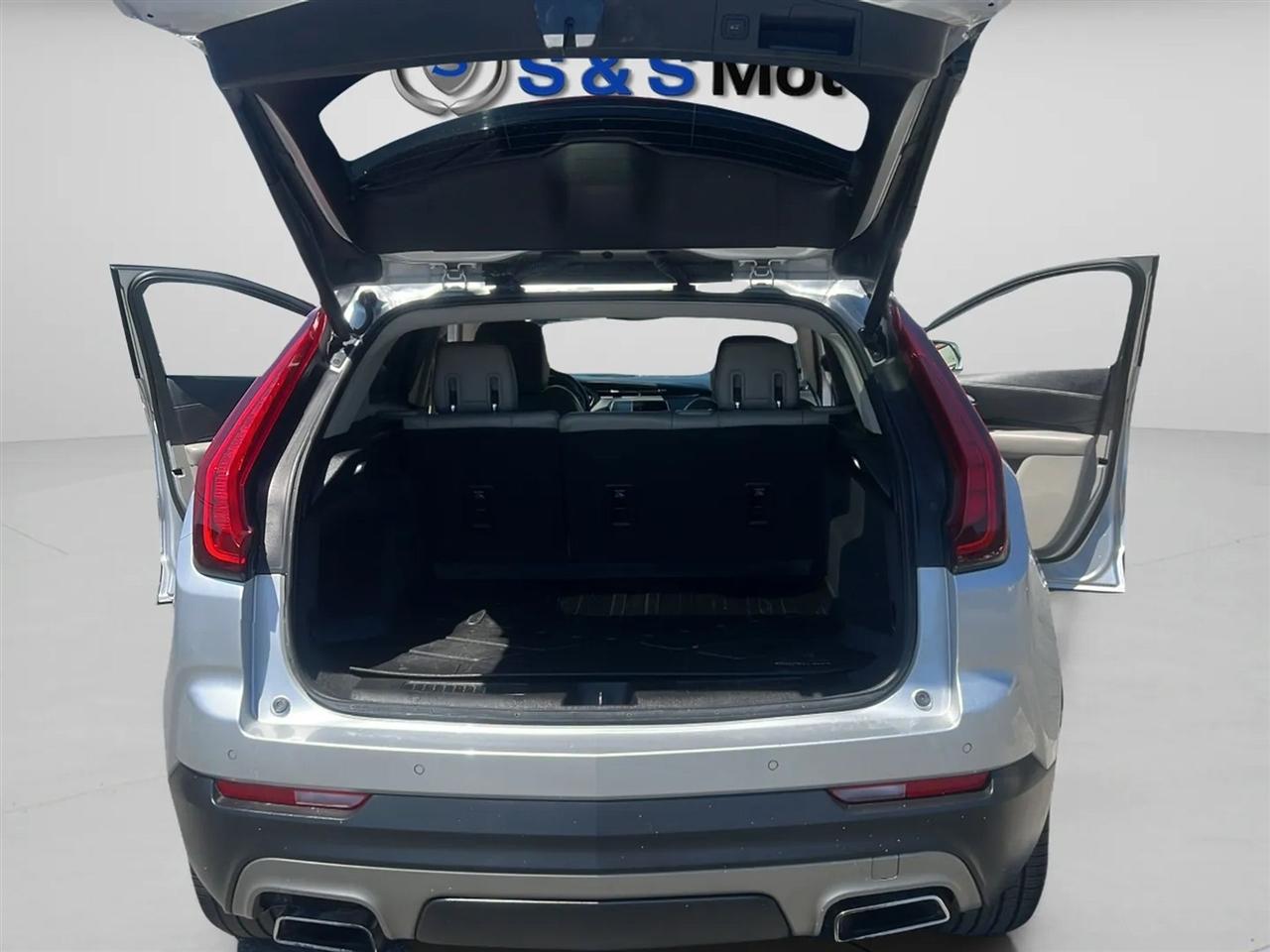 Cadillac XT4 FWD 4dr Premium Luxury 2020