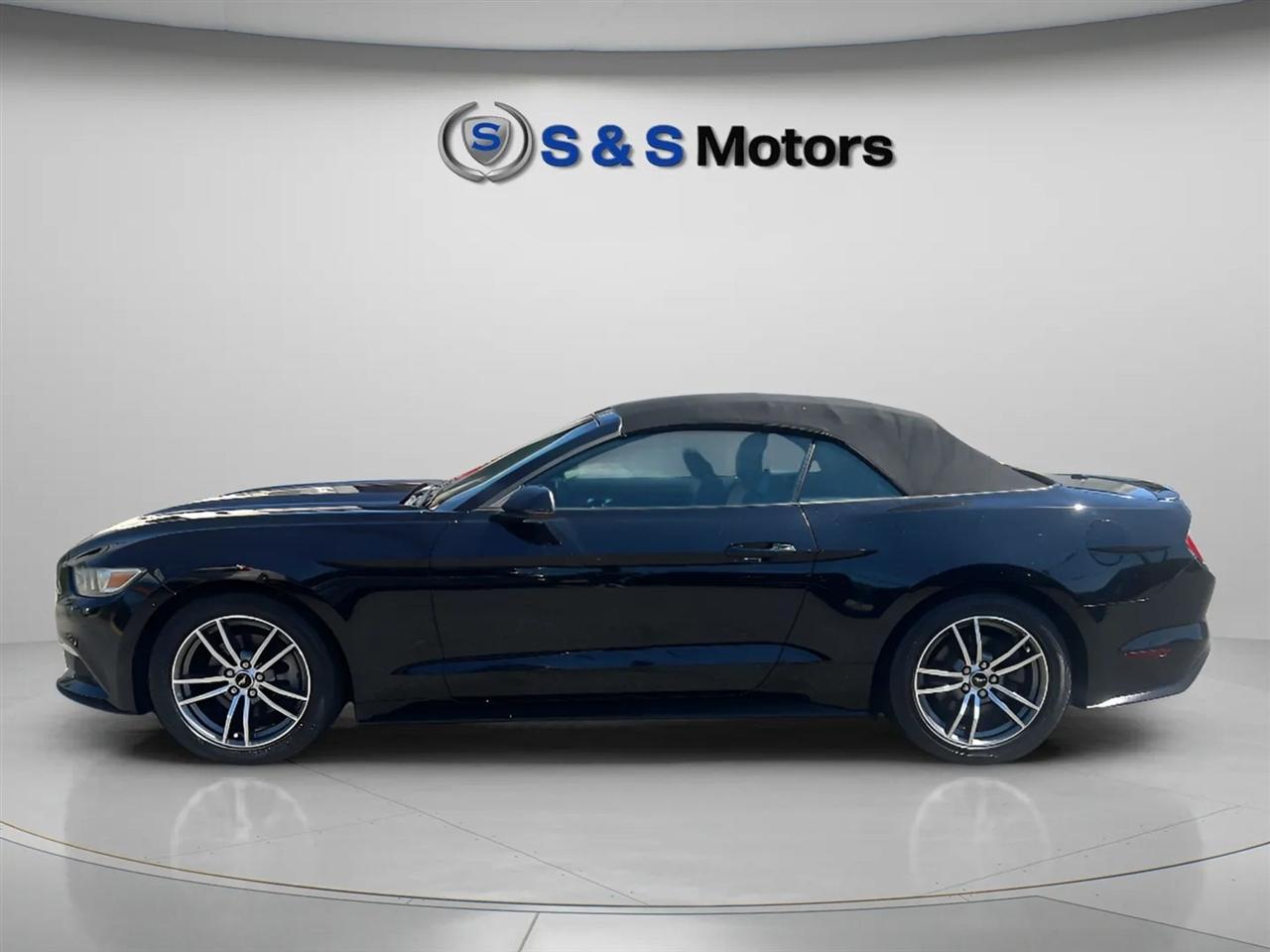 Ford Mustang 2dr Conv EcoBoost Premium 2016