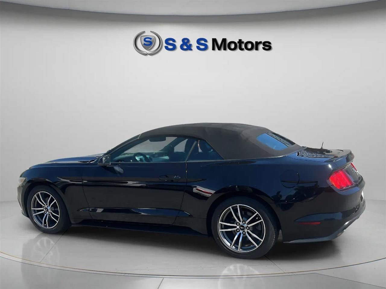 Ford Mustang 2dr Conv EcoBoost Premium 2016