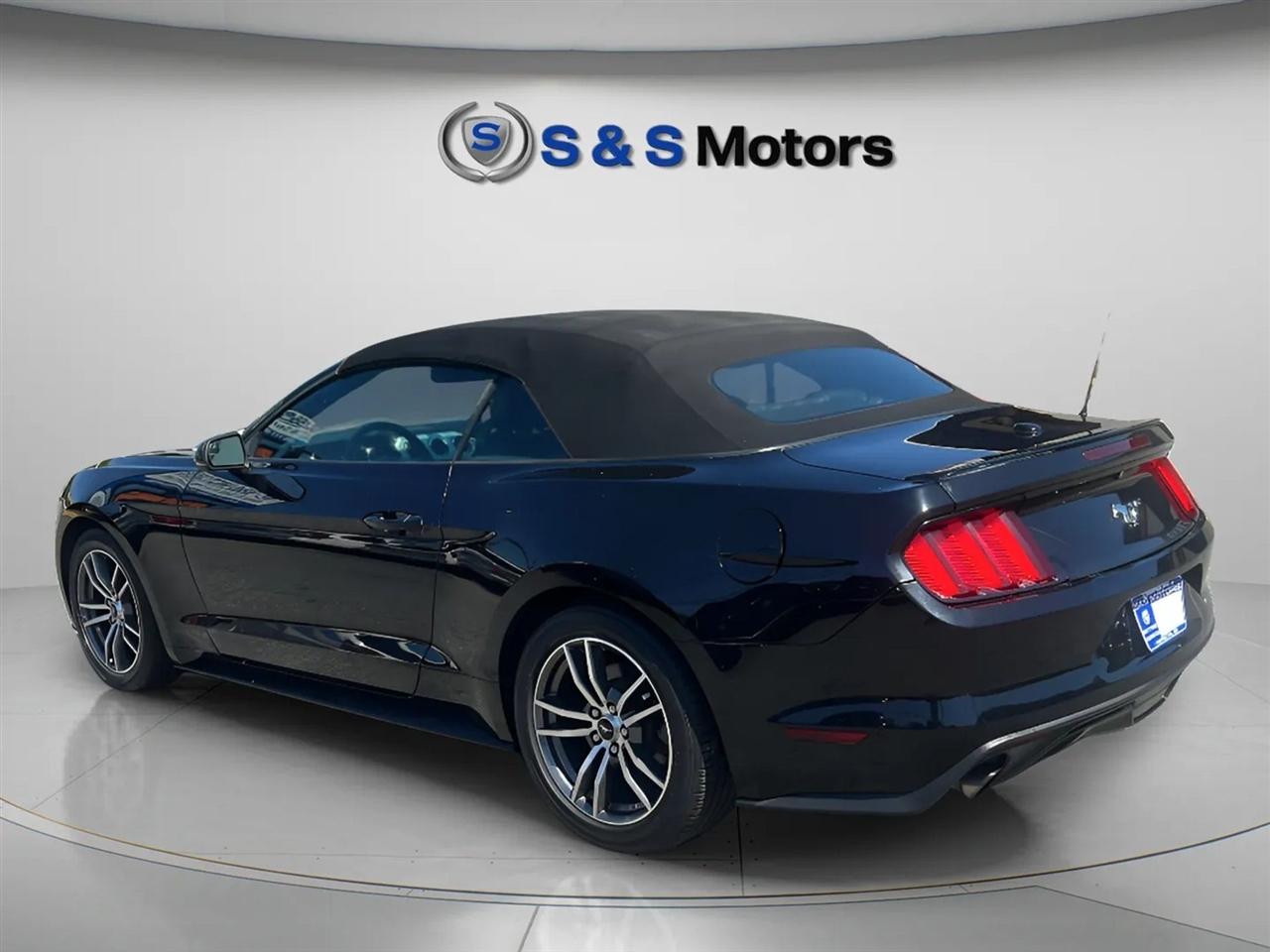 Ford Mustang 2dr Conv EcoBoost Premium 2016