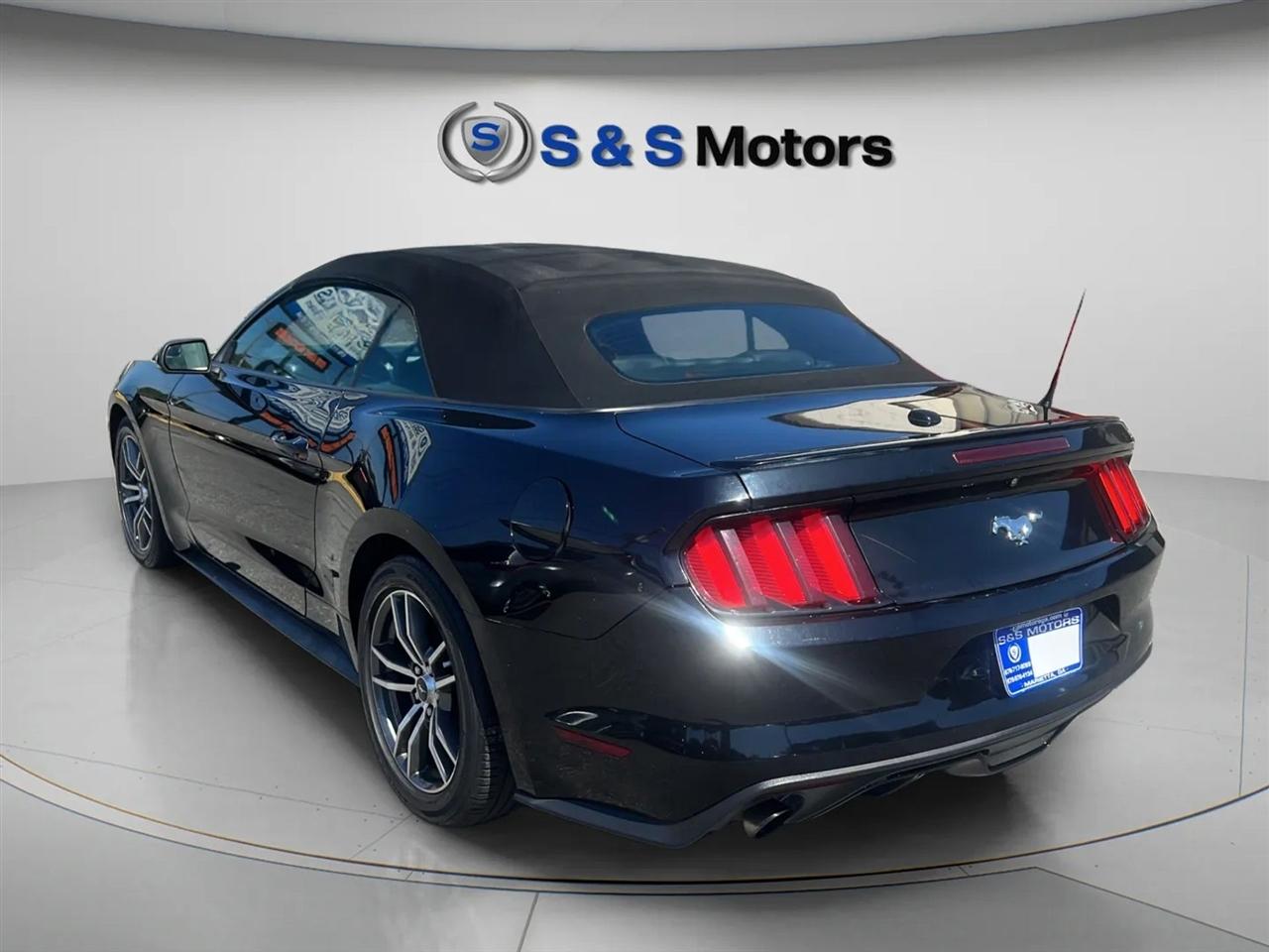 Ford Mustang 2dr Conv EcoBoost Premium 2016