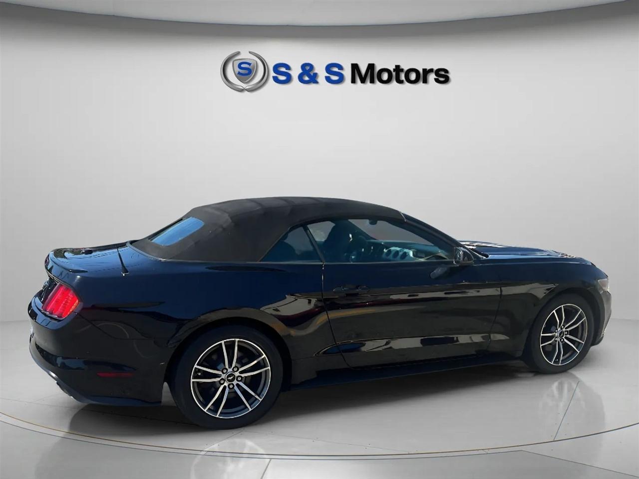 Ford Mustang 2dr Conv EcoBoost Premium 2016