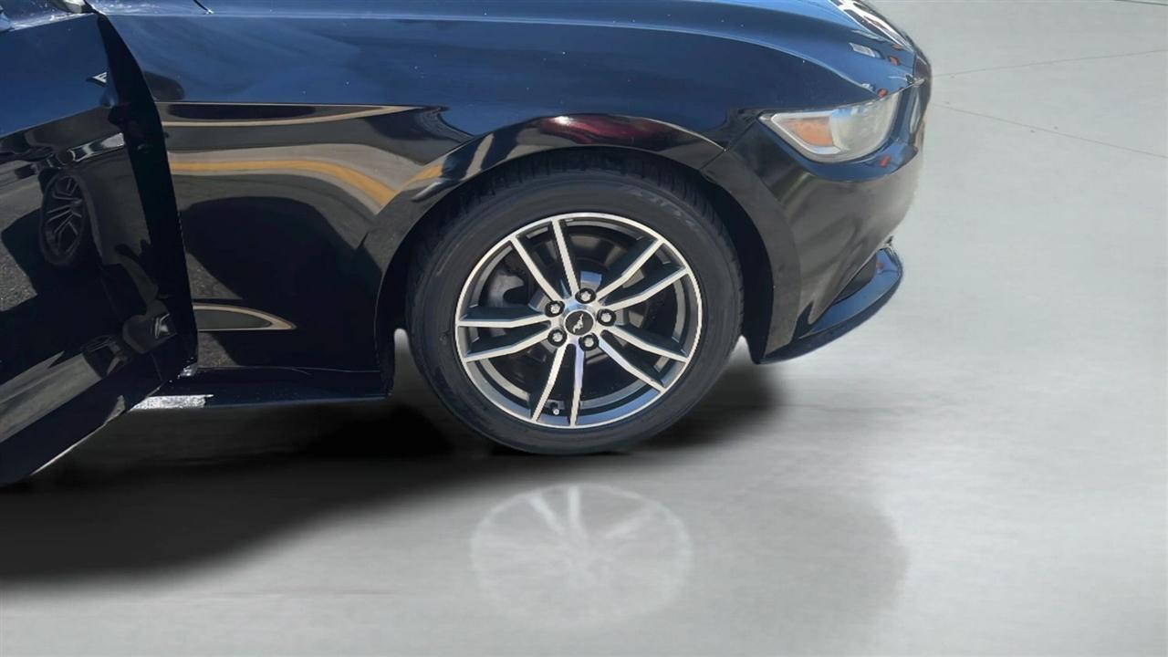 Ford Mustang 2dr Conv EcoBoost Premium 2016