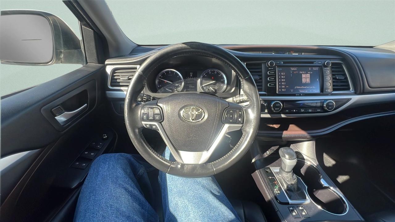 Toyota Highlander AWD 4dr V6 XLE (Natl) 2015