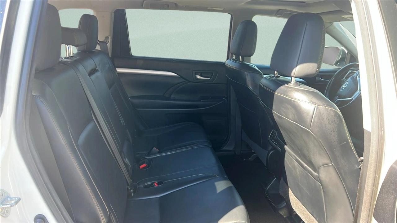 Toyota Highlander AWD 4dr V6 XLE (Natl) 2015