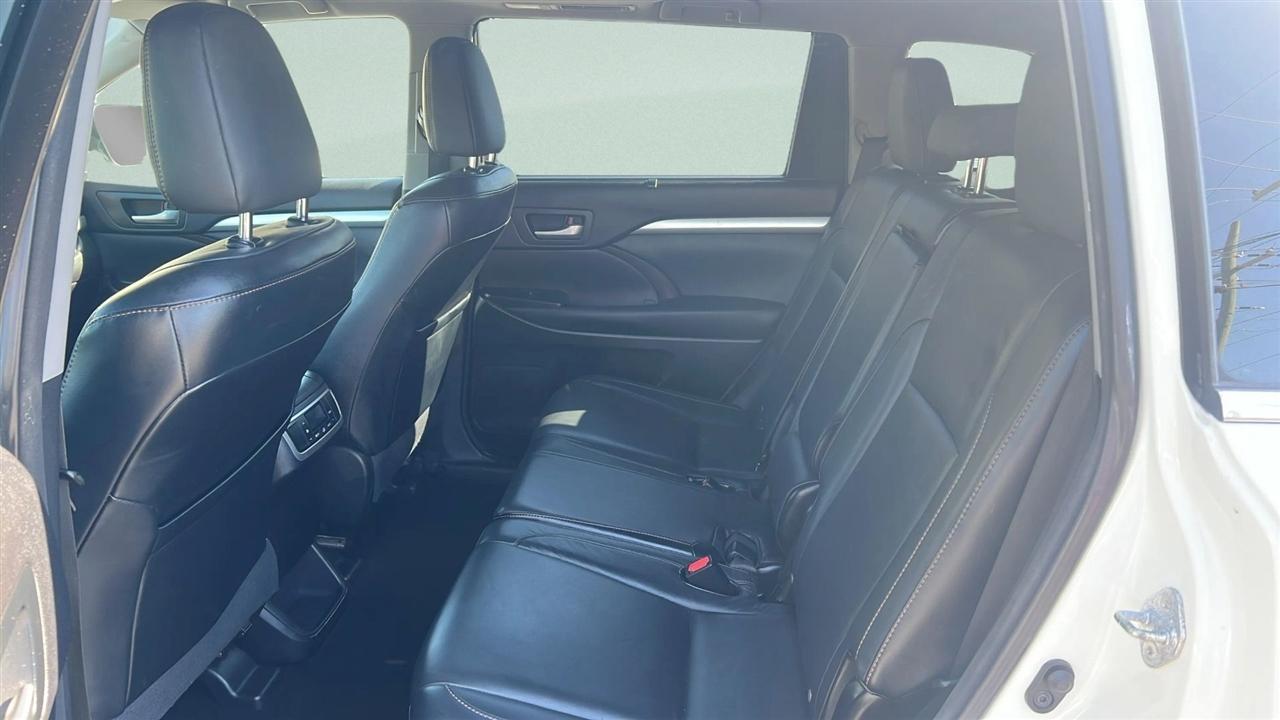 Toyota Highlander AWD 4dr V6 XLE (Natl) 2015