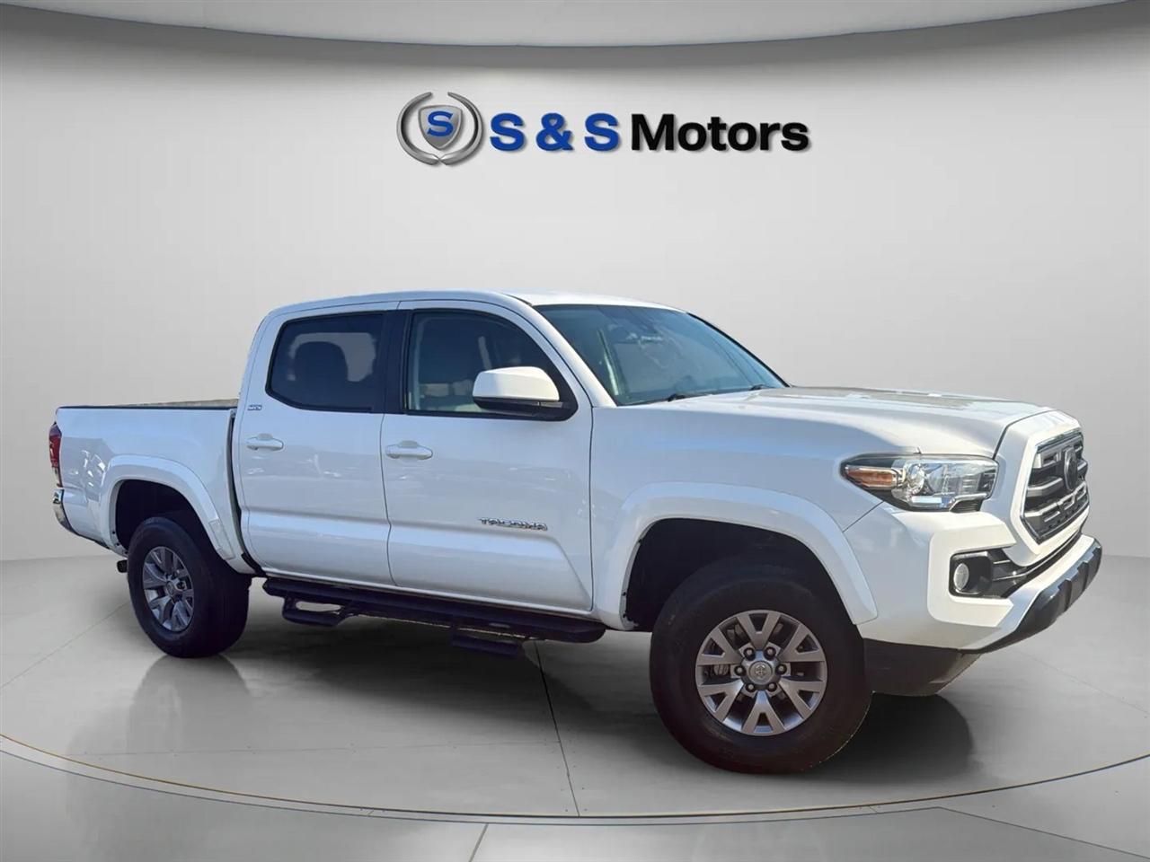 Toyota Tacoma TRD Off Road Double Cab 5' Bed V6 4x2 AT (Natl) 2018