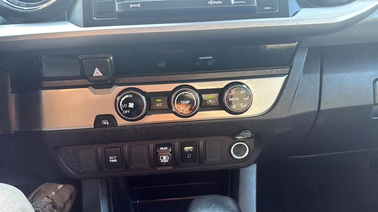 Toyota Tacoma TRD Off Road Double Cab 5' Bed V6 4x2 AT (Natl) 2018