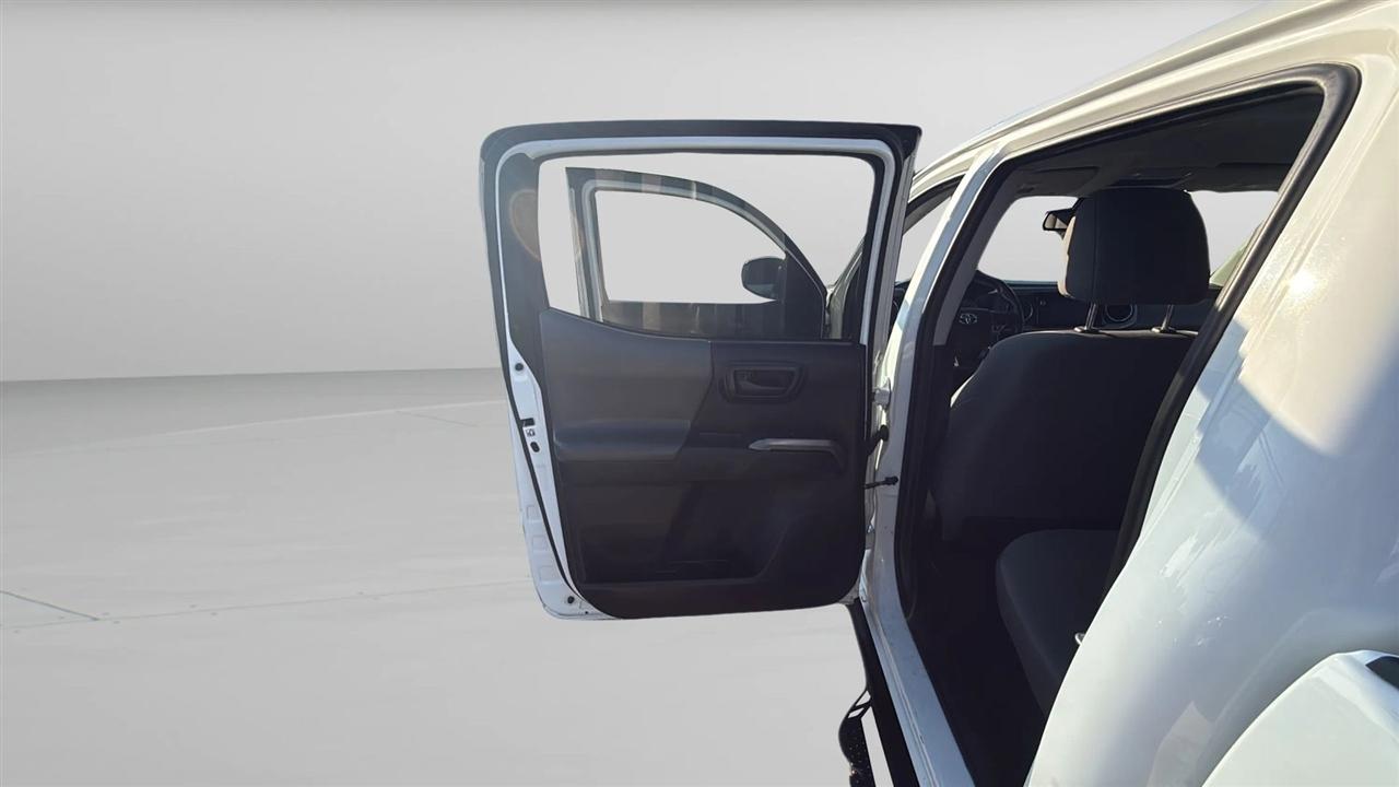 Toyota Tacoma TRD Off Road Double Cab 5' Bed V6 4x2 AT (Natl) 2018