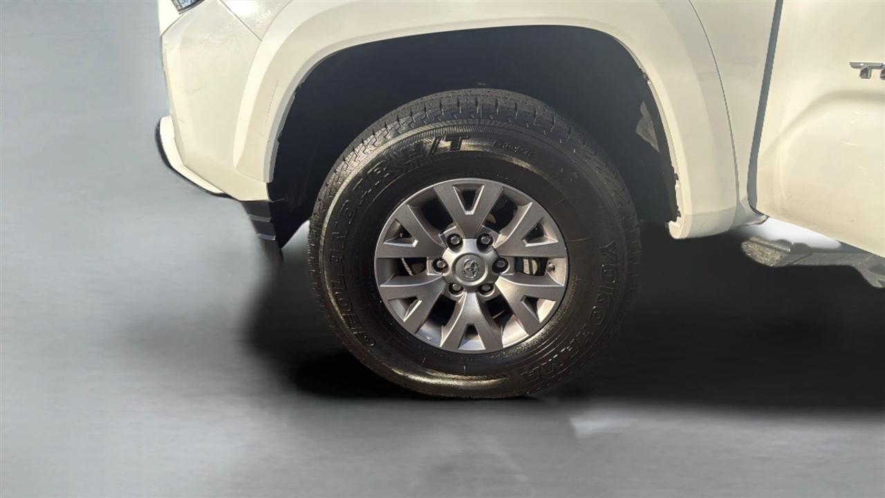 Toyota Tacoma TRD Off Road Double Cab 5' Bed V6 4x2 AT (Natl) 2018