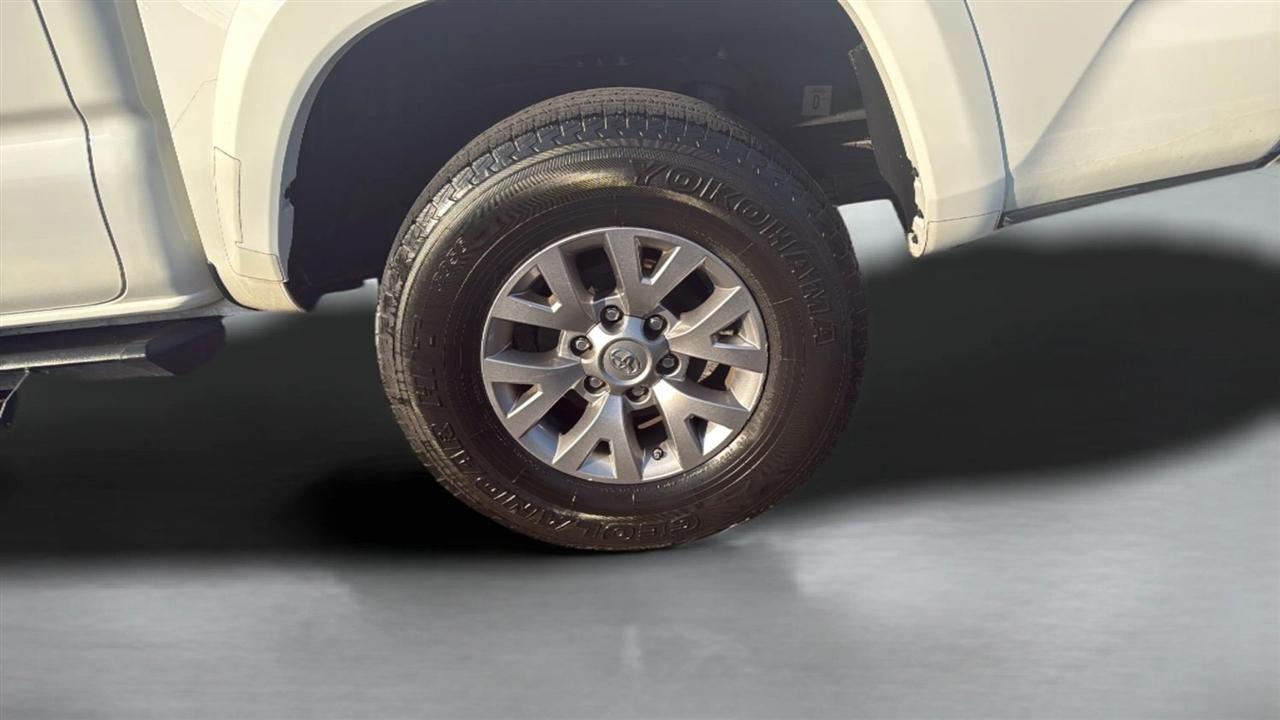 Toyota Tacoma TRD Off Road Double Cab 5' Bed V6 4x2 AT (Natl) 2018