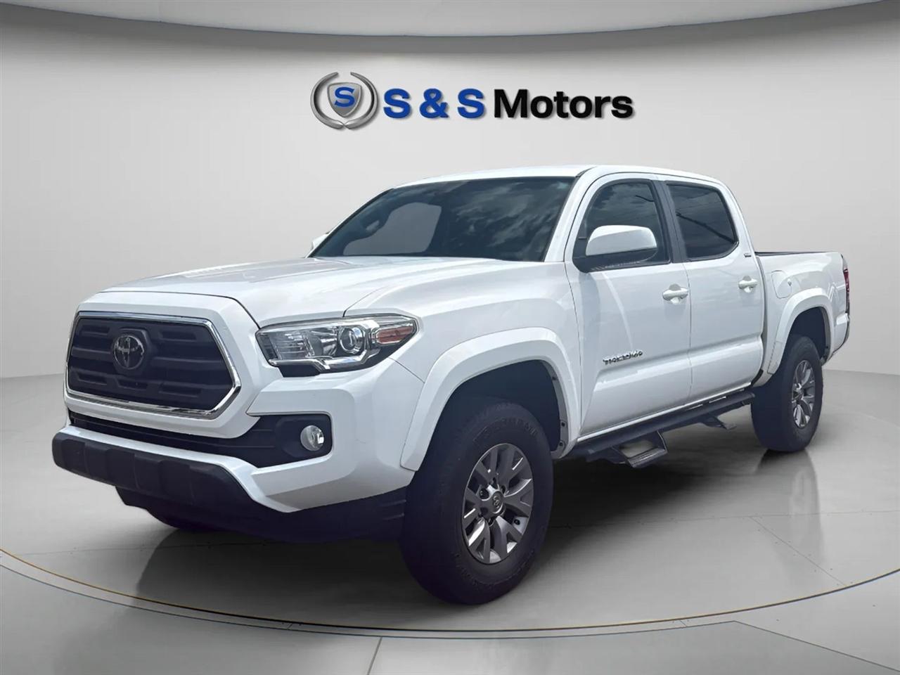 Toyota Tacoma TRD Off Road Double Cab 5' Bed V6 4x2 AT (Natl) 2018