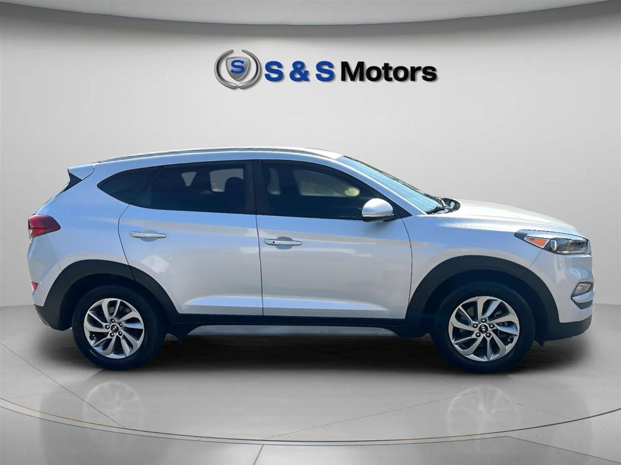 Hyundai Tucson SE Plus FWD 2017