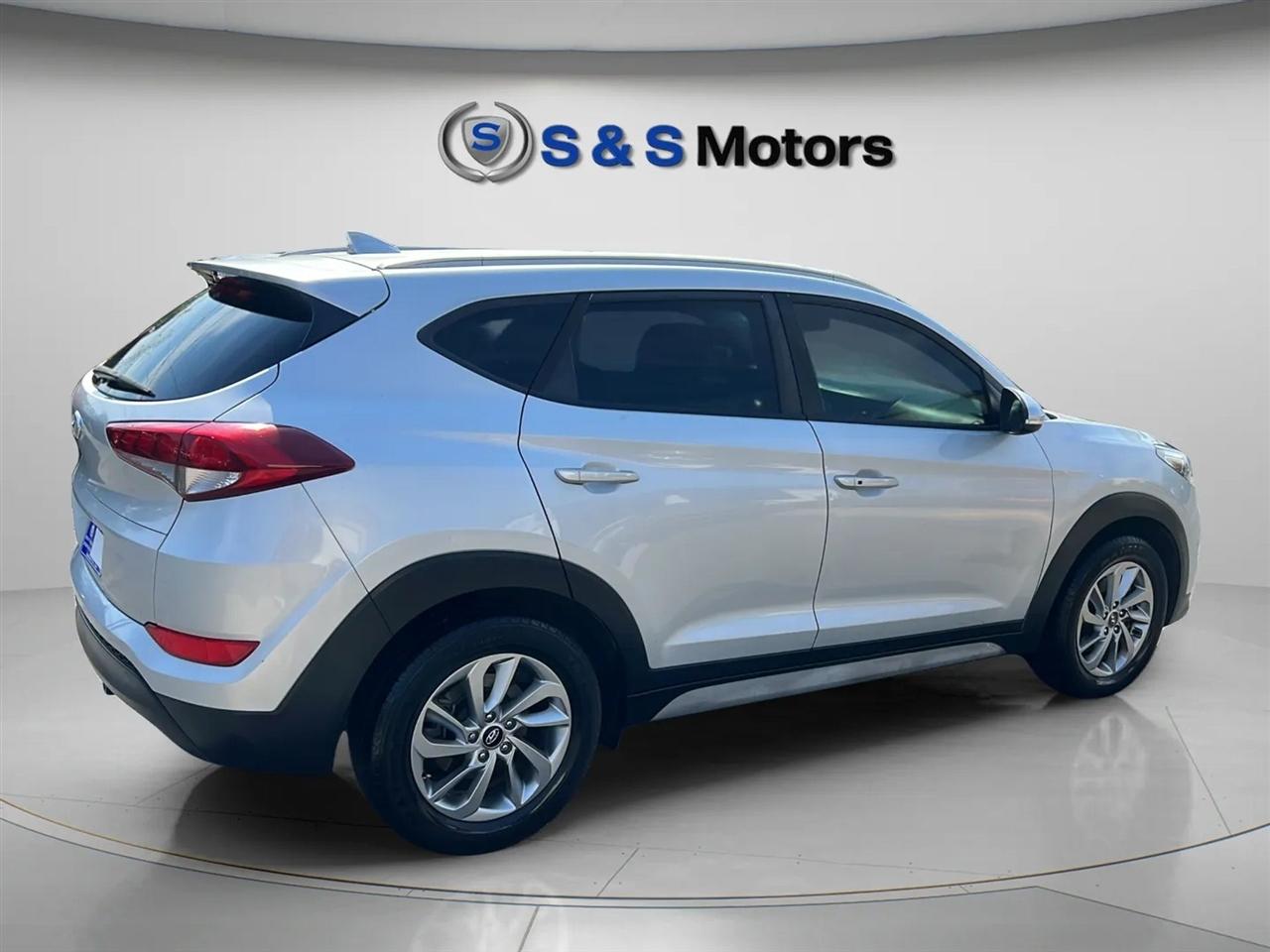 Hyundai Tucson SE Plus FWD 2017