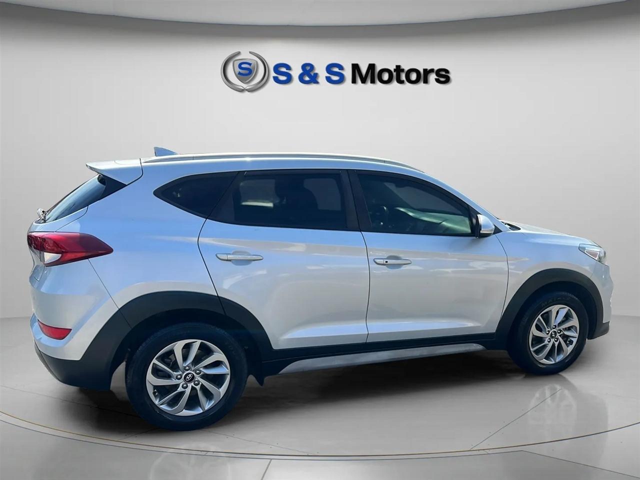 Hyundai Tucson SE Plus FWD 2017