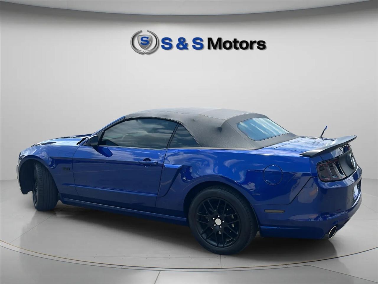 Ford Mustang 2dr Conv GT 2013